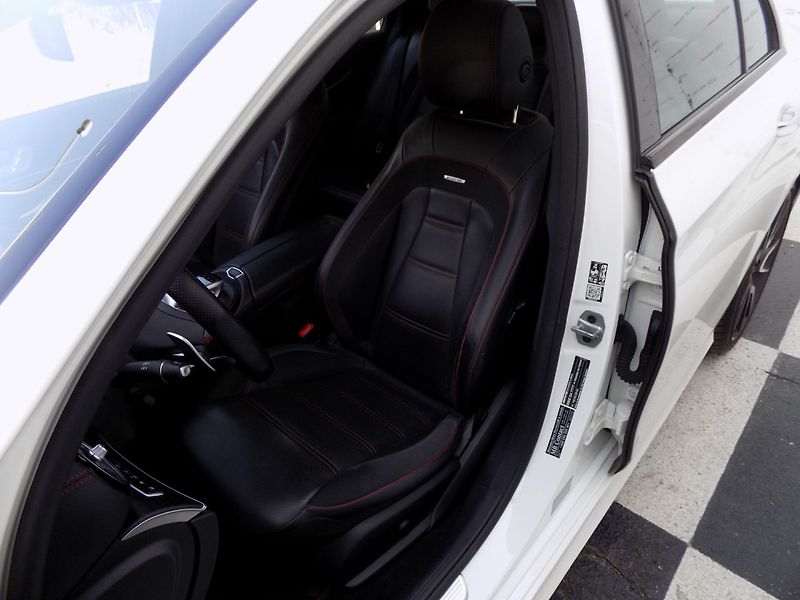 Mercedes-Benz Třídy E (2019) 53AMG/4-Matic/1.Maj.ČR/Led/ - fotka 16 z 48