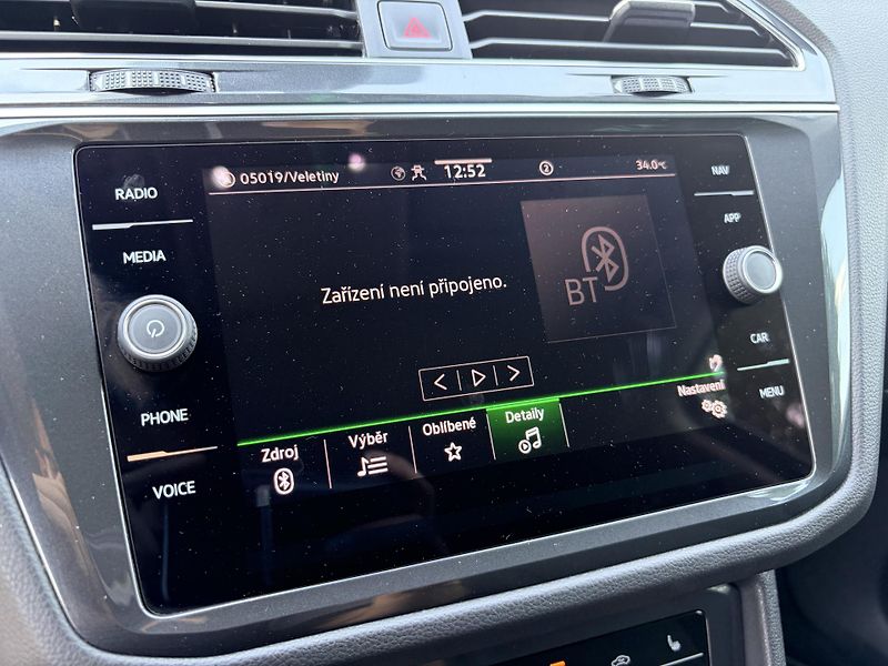 Volkswagen Tiguan 2.0TDI ELEGANCE DSG REZERVACE - fotka 35 z 63