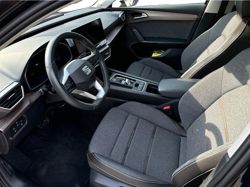 Seat Leon Xcellence 1.5 eTSI 110 kW DSG - fotka 11 z 21