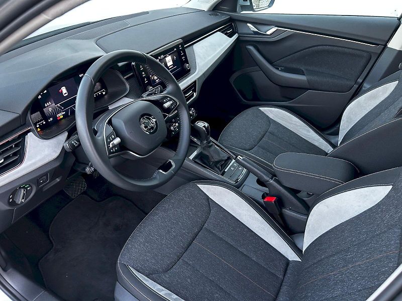 Škoda Scala (2024) 1.0 TSI 85kW DSG Top Selection - fotka 25 z 35