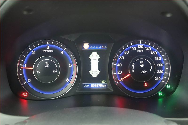 Hyundai i40 (2016) 1.7 CRDi, Navi, Tempomat - fotka 8 z 18