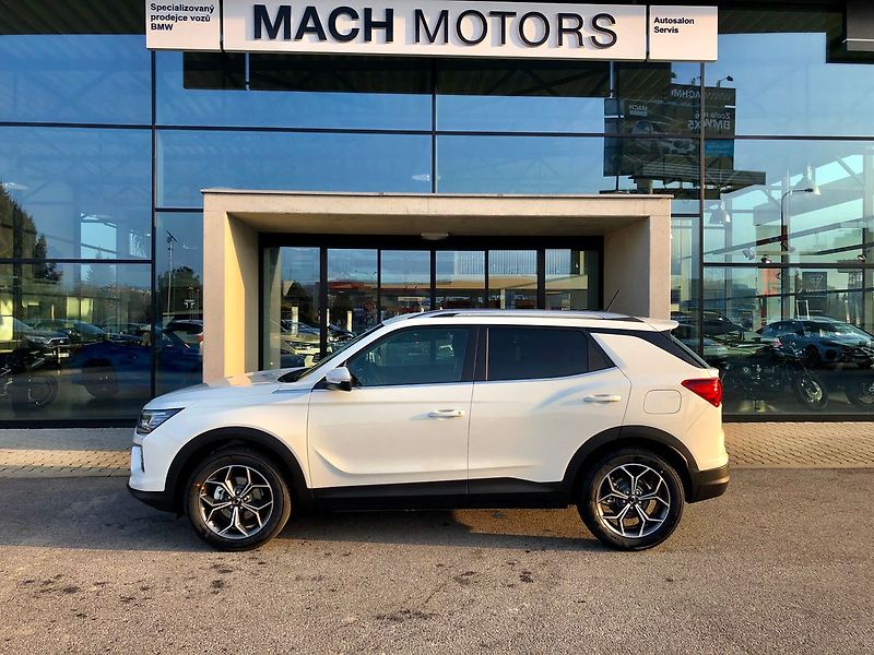KGM Korando (2026) Smart 1.5 AWD A6 - fotka 4 z 21