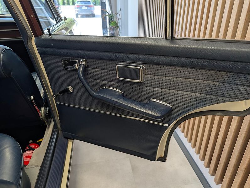 Mercedes-Benz Třídy S W108 - fotka 26 z 36