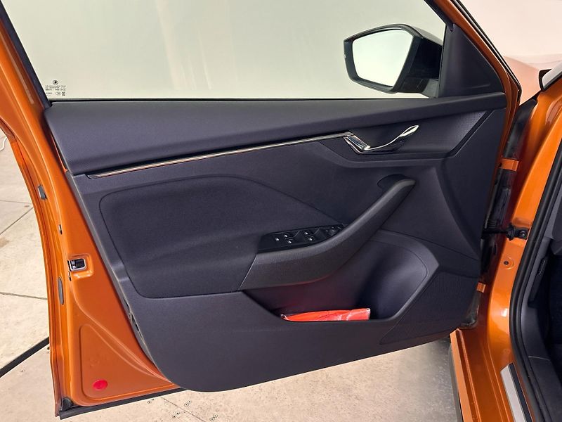 Škoda Kamiq Monte Carlo - fotka 13 z 29