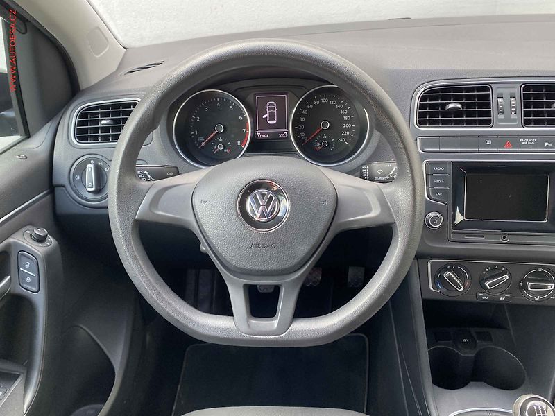 Volkswagen Polo (2015) 1.0 MPi, Comfortline - fotka 11 z 18