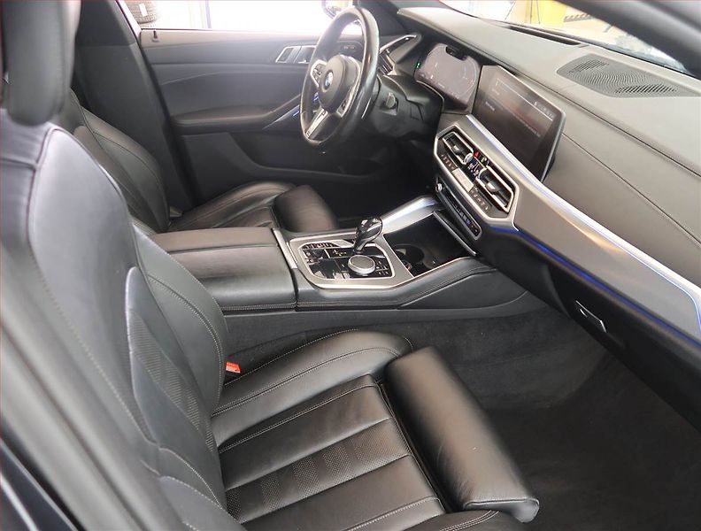 BMW X6 (2021) xDrive40d - fotka 9 z 15