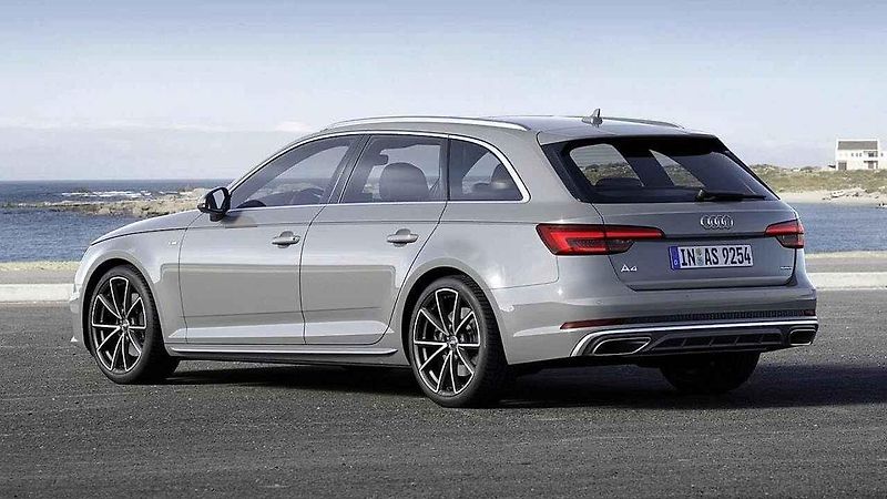 Audi A4.