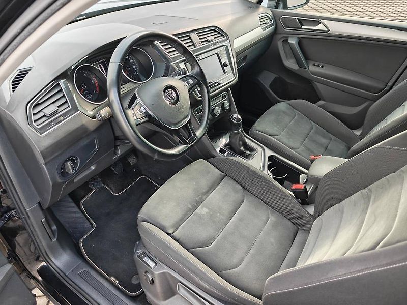 Volkswagen Tiguan Trendline 6G 2,0TDI - fotka 6 z 22