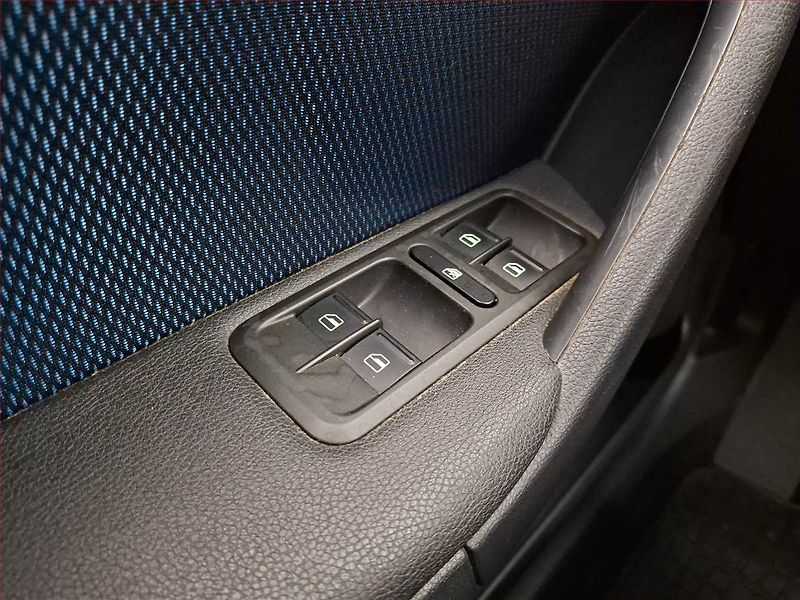 Škoda Yeti (2013) Style 2.0 TDI, 4X4, Navi - fotka 16 z 17