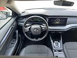 Škoda Octavia 2,0 TDi EXECUTIVE DSG - náhled 23