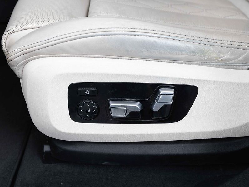BMW X6 xDrive30d - fotka 21 z 24