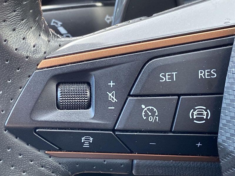 Cupra Formentor (2024) 1.5 TSI DSG - fotka 21 z 33