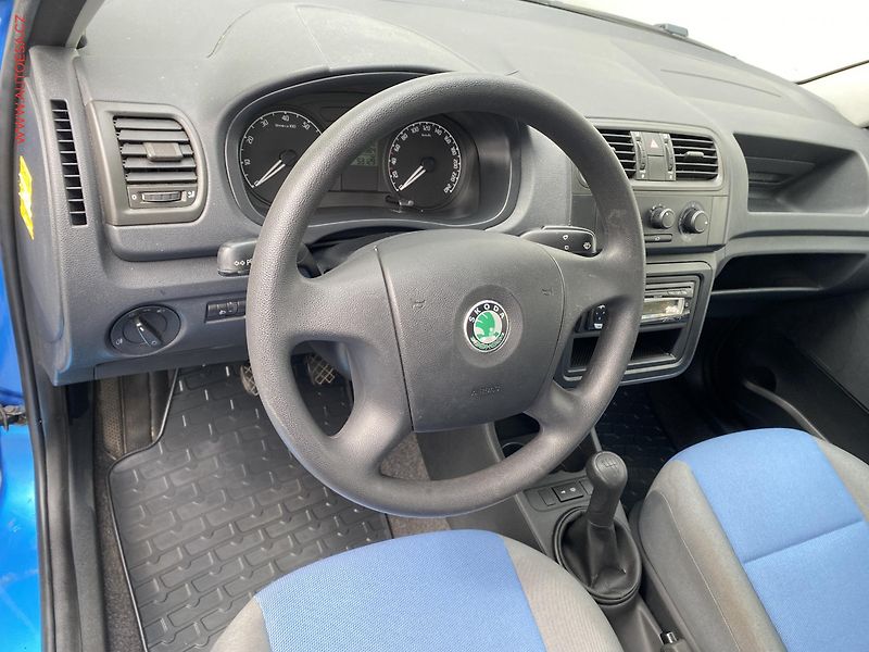 Škoda Roomster (2008) 1.2i, 2.maj,ČR, STK4/28 - fotka 12 z 15