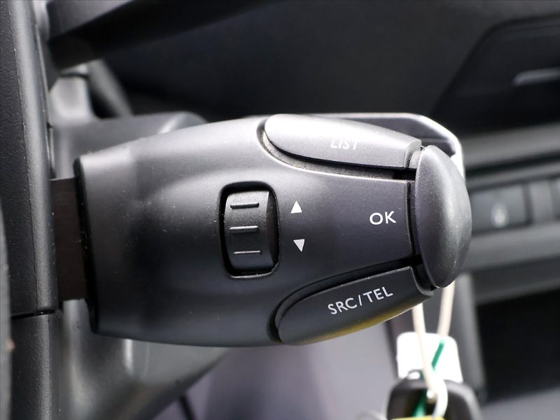 Toyota ProAce Verso 2,0 D-4D 90kW L2 6-míst CZ DPH - fotka 21 z 36