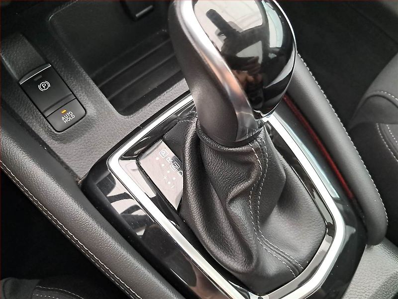 Nissan Qashqai (2020) 1.3 DIG-T, Automat, Serv.kniha - fotka 19 z 21