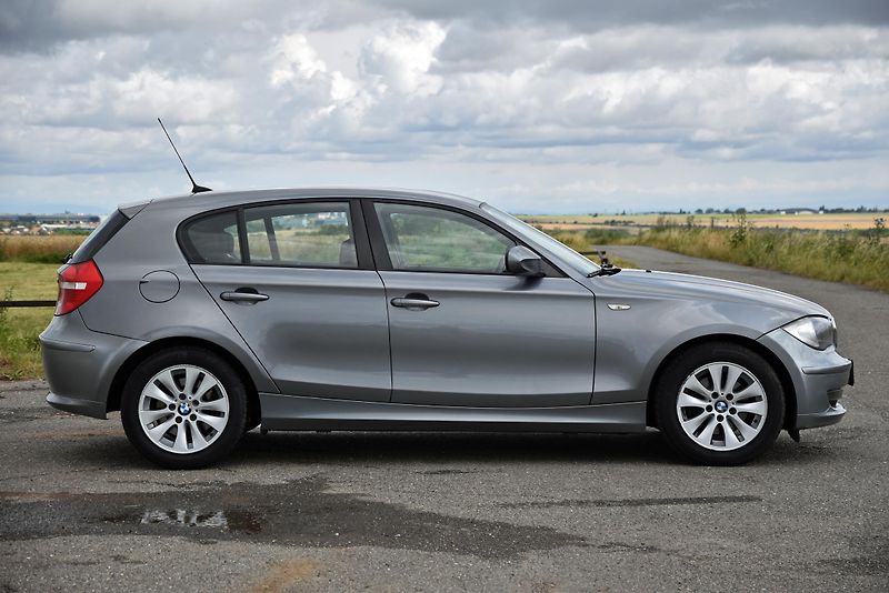 BMW Řada 1 120d 6st 130 kW, KLIMA, ALU - fotka 5 z 33