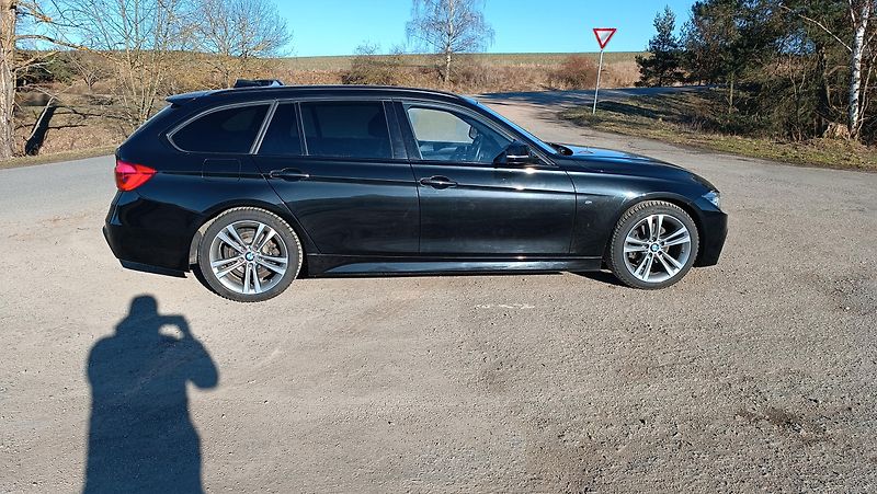 BMW Řada 3 320d MPaket 2,0D B47 Automat - fotka 20 z 20