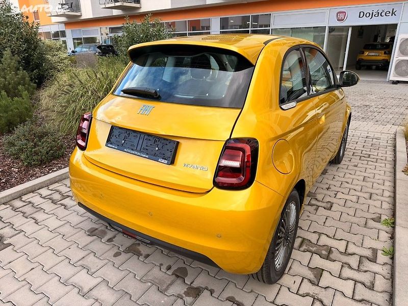 Fiat 500 (2026) Hybrid Torino Hatchback 1.0 BS - fotka 4 z 15
