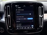 Volvo XC40 B3 FWD // CORE // 1. maj. //ČR - náhled 30