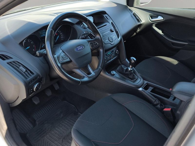 Ford Focus (2015) TREND SPORT 1.0 92kW, ČR, Serv - fotka 18 z 20