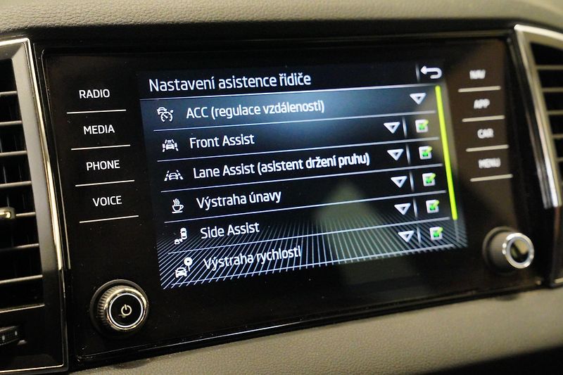 Škoda Karoq - fotka 22 z 30
