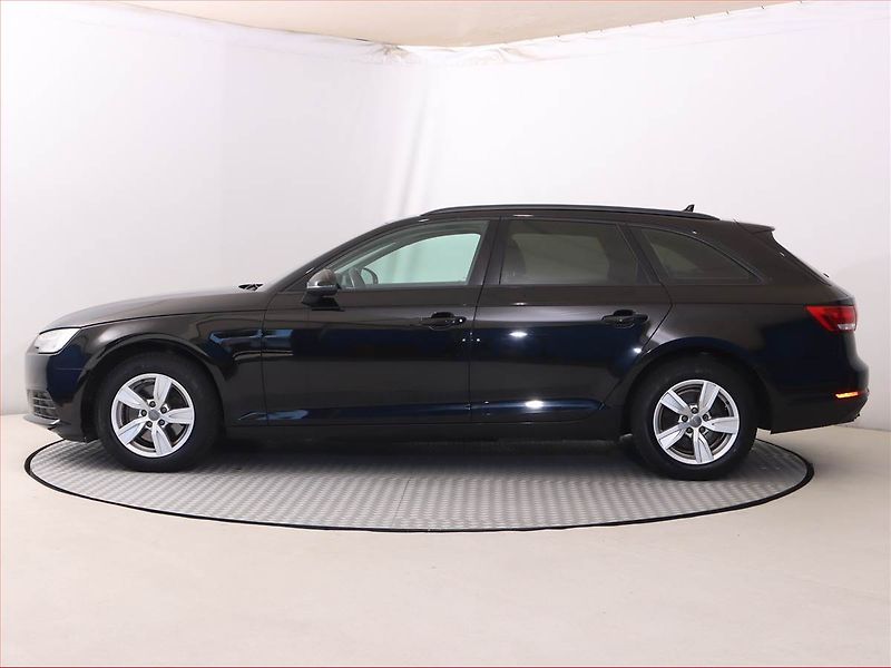 Audi A4 (2016) 2.0 TDI, Navi, Bi-Xenony - fotka 3 z 21