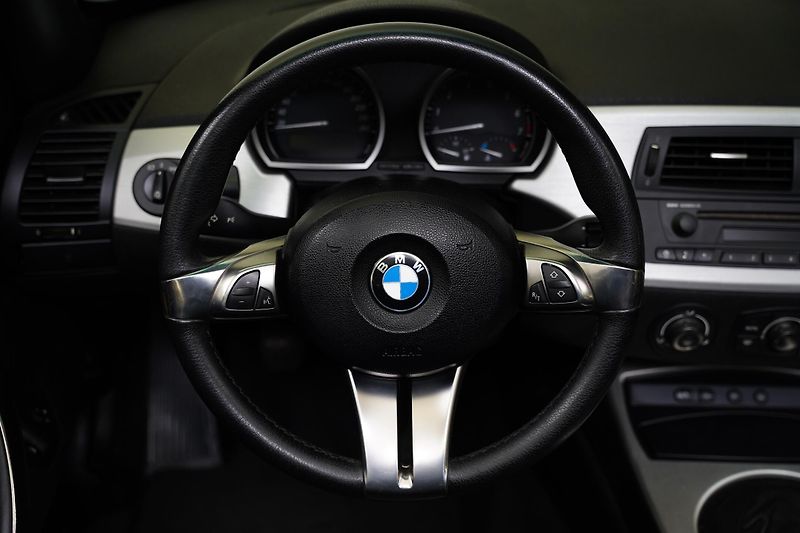 BMW Z4 - fotka 17 z 23