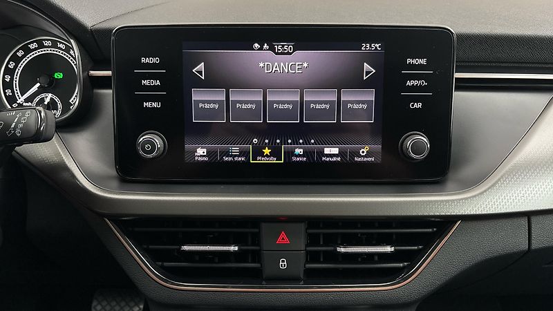 Škoda Scala 1.0 TSI DSG Style - fotka 11 z 24