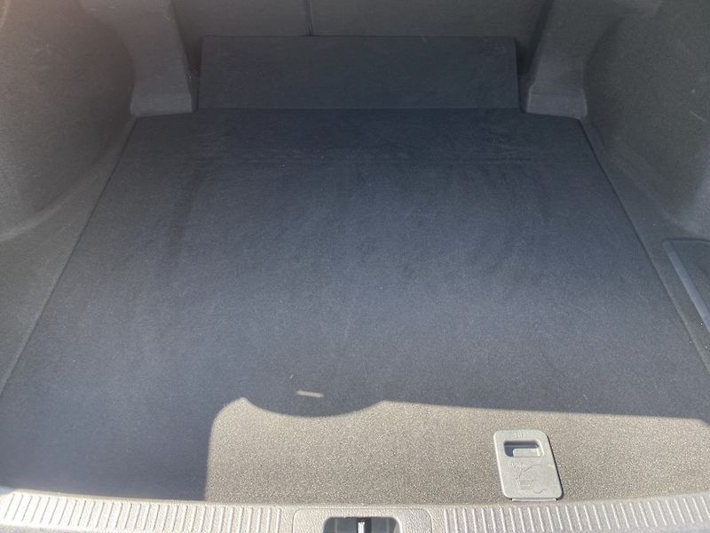 Toyota Camry 2.5HSD, ČR-1m, Executive, navi - fotka 31 z 32