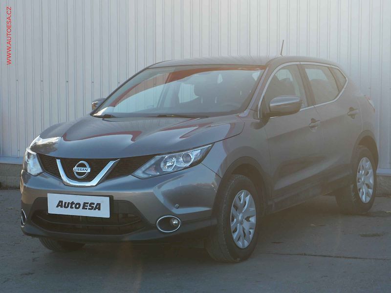 Nissan Qashqai (2016) 1.2 DiG-T, ČR, Visia, TZ - fotka 3 z 19