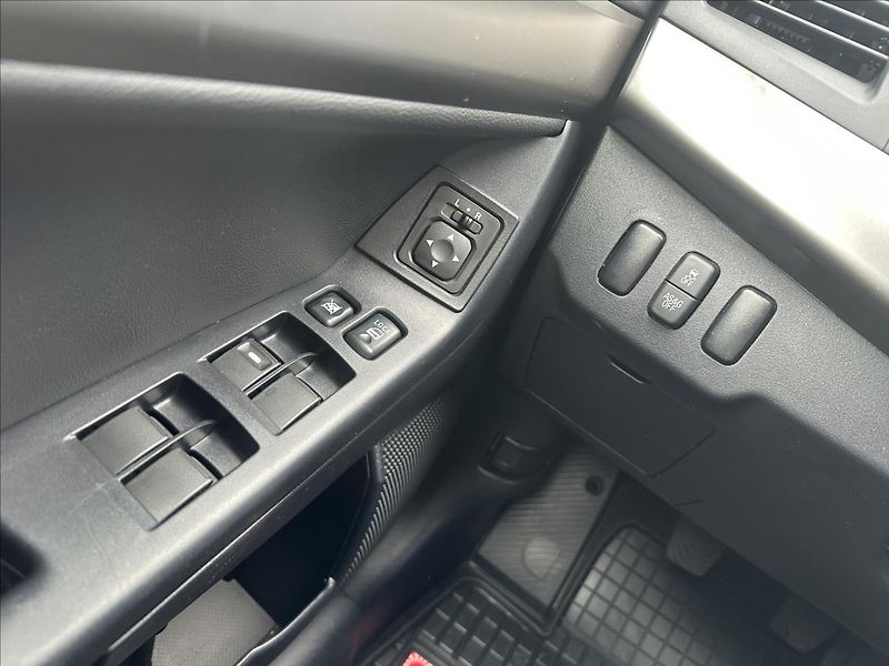 Mitsubishi Lancer 1,6 1.majitel - fotka 19 z 22