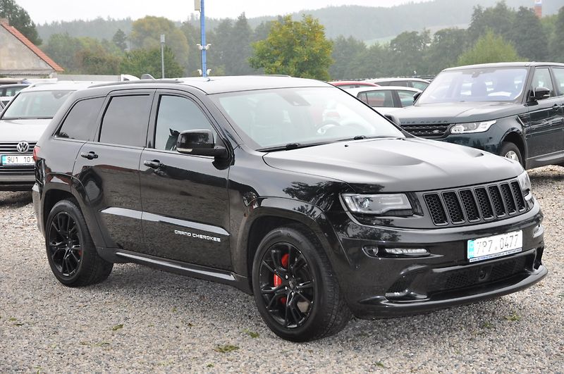 Jeep Grand Cherokee 6.4i SRT 344kW LPG!!! - fotka 2 z 23