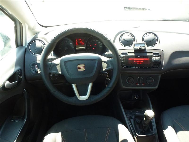 Seat Ibiza 1,2 TDI 3,4-3,9 l/100km  EcoMo - fotka 31 z 54