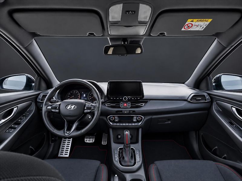 Hyundai i30 1,5 1.5 T-GDI MildH N-Line DCT - fotka 9 z 10