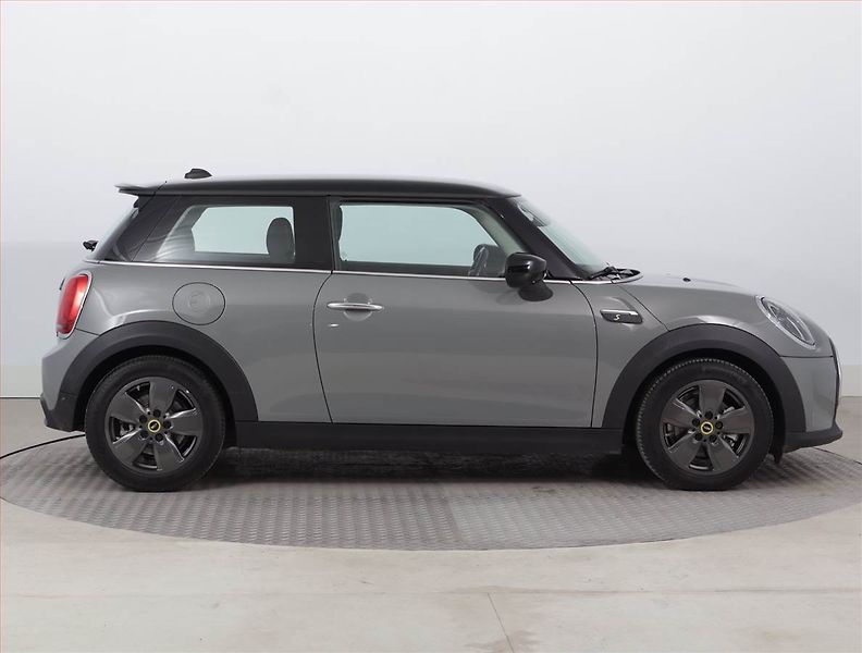 Mini Ostatní (2021) Cooper SE 32 kWh, SoH 98% - fotka 6 z 20