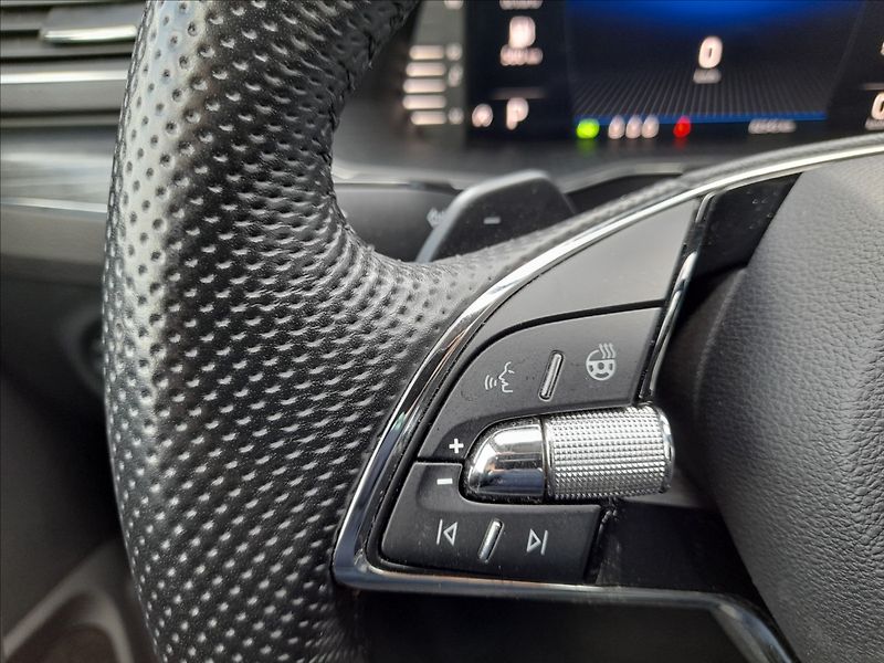 Škoda Superb 1,5 TSI DSG Style plus Rezerva - fotka 13 z 27