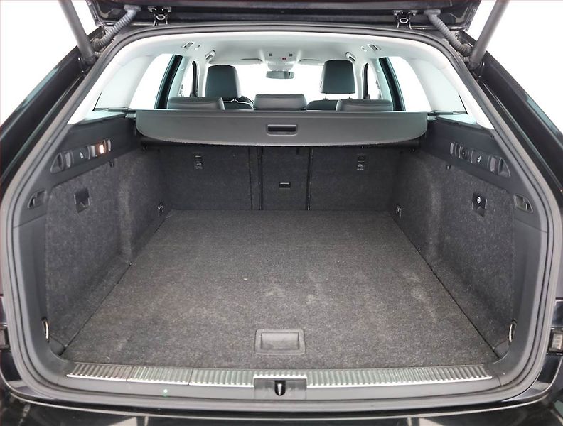 Škoda Superb (2018) Style 2.0 TDI, Automat - fotka 16 z 17