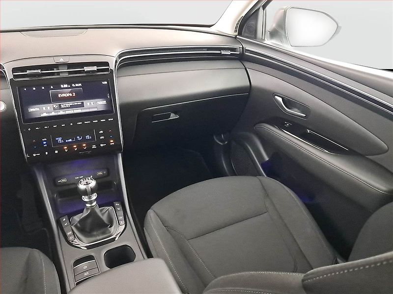 Hyundai Tucson (2022) 1.6 T-GDI - fotka 8 z 19
