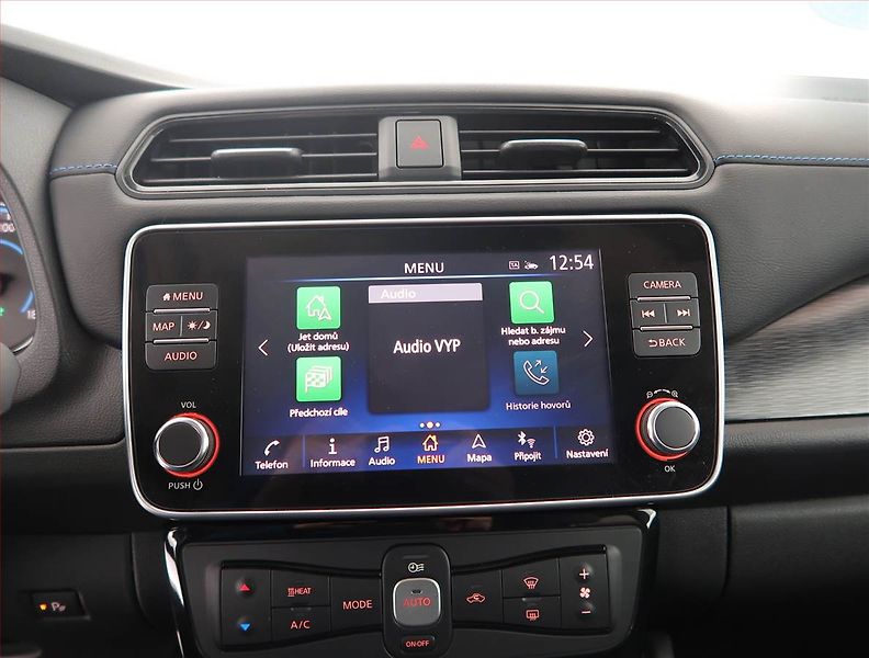 Nissan Leaf (2020) 62 kWh, SoH 87% - fotka 19 z 28