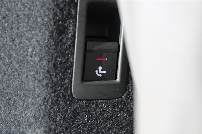 Audi A4 2,0 TDI  AUTOMAT,4x4,VIRTUAL - fotka 34 z 49