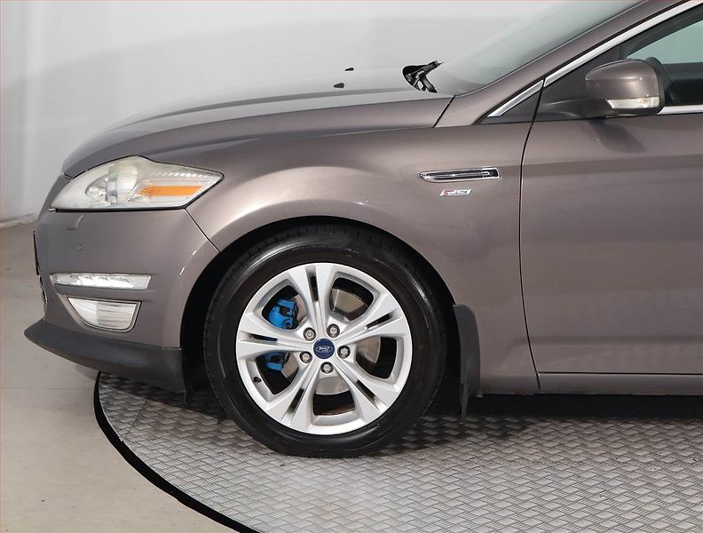 Ford Mondeo (2011) 2.2 TDCi, Automat, Serv.kniha - fotka 15 z 17
