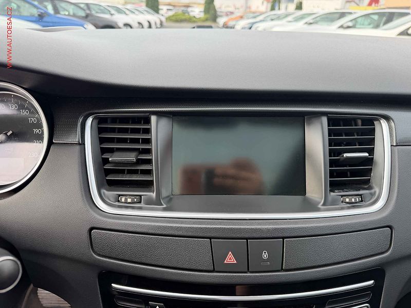 Peugeot 508 (2015) 2.0HDi, 1.maj, AT - fotka 13 z 19