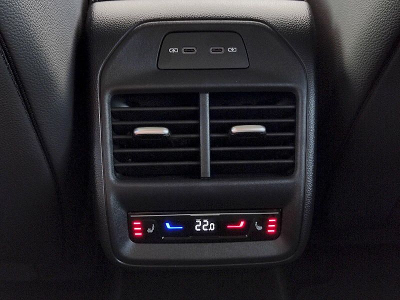 Škoda Superb (2026) L&K 1,5 Tsi 110 Kw DSG - fotka 32 z 43