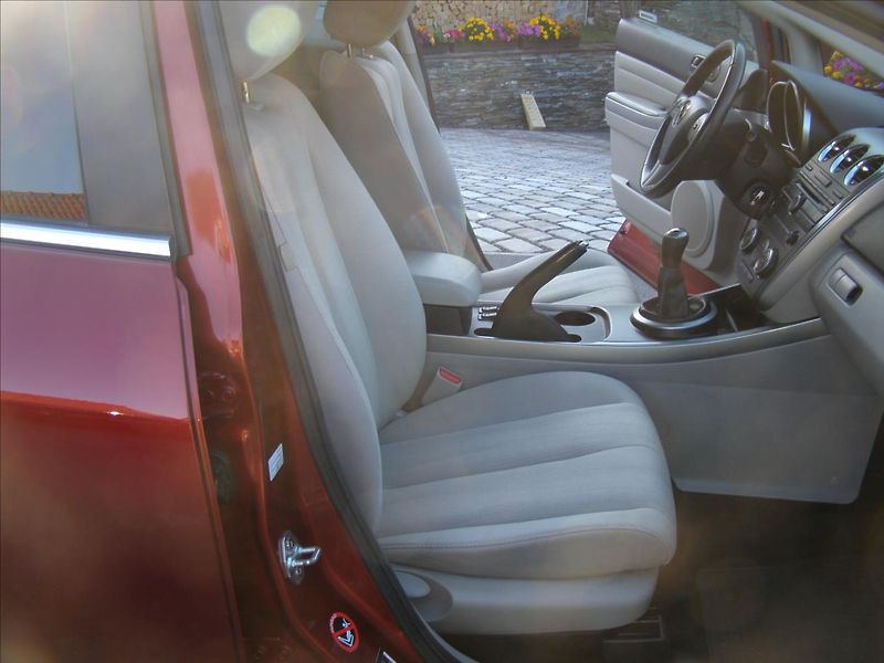 Mazda CX-7 2,2   4x4 162000km - fotka 21 z 27