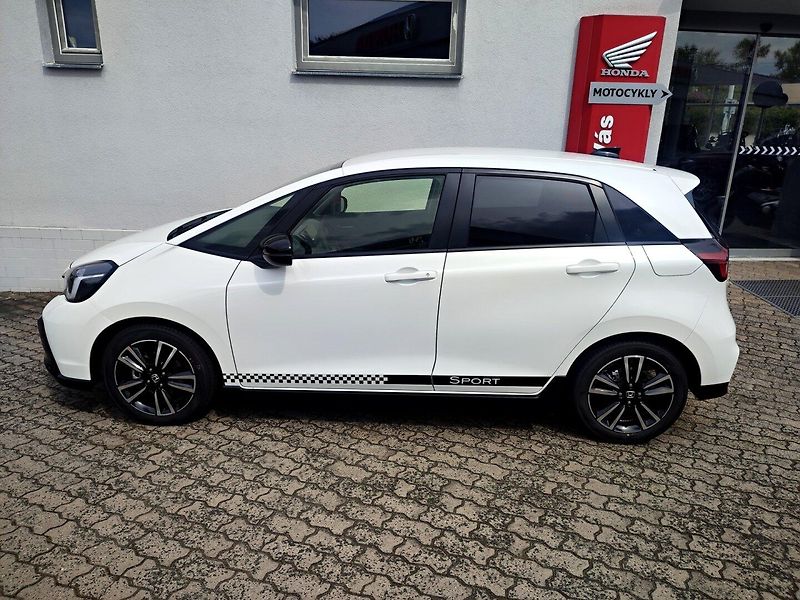 Honda Jazz (2026) SPORT + 1.5eHEV 122k AKCE !!! - fotka 3 z 35