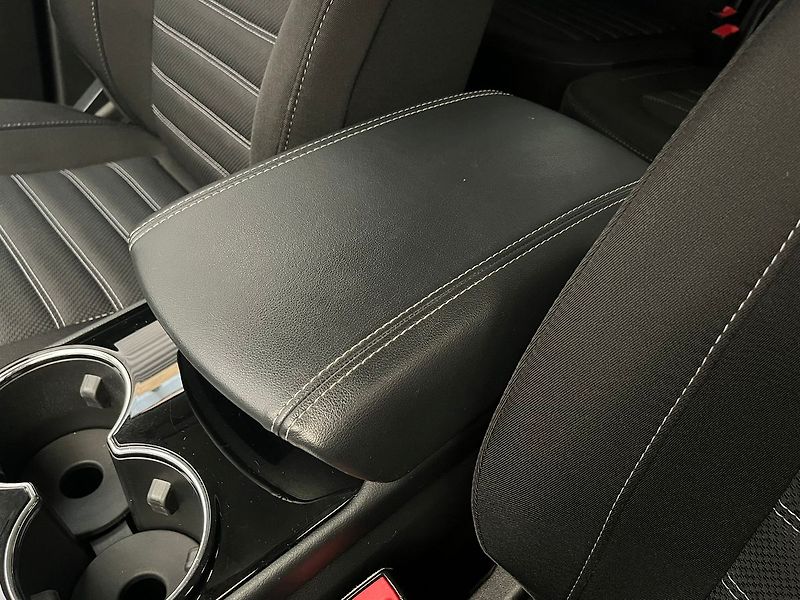 Ford Galaxy 2.5 HEV Titanium 7míst - fotka 26 z 67