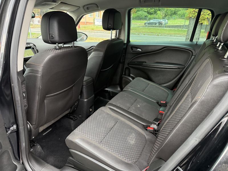 Opel Zafira 2.0 - fotka 5 z 10