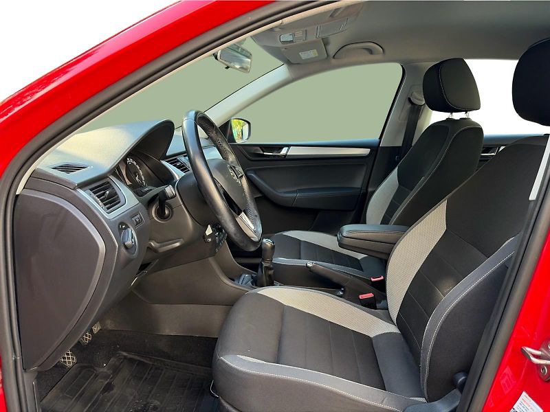 Škoda Rapid 1.0TSi 81kW Ambition Plus - fotka 12 z 21