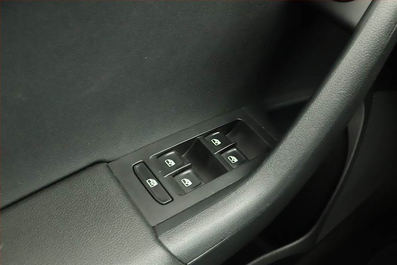 Škoda Octavia (2018) Style 1.6 TDI, Automat, Navi - fotka 14 z 14