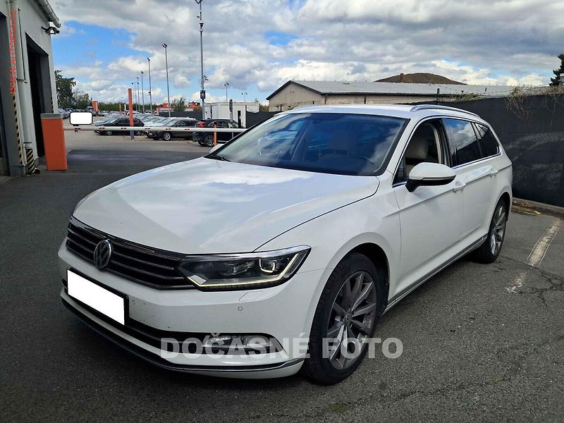 Volkswagen Passat (2019) 2.0TDi, DSG, LED, navi - fotka 1 z 3